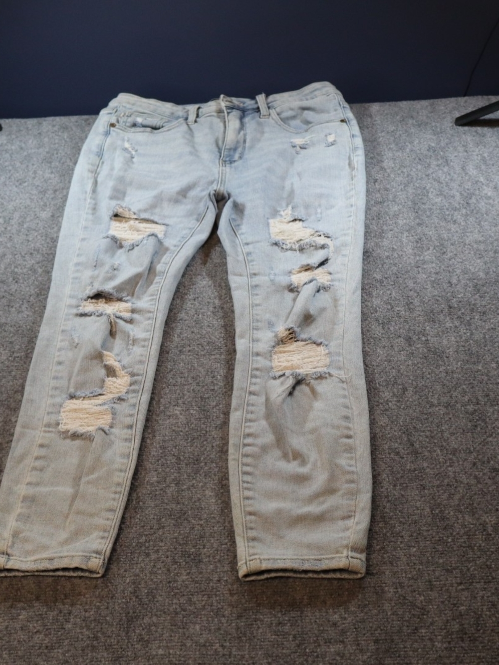 Judy Blue Light Wash Distressed Skinny Jeans Womens Size 30 Stretch Denim